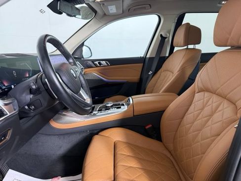 Used 2024 BMW X7 xDrive40i w/ Executive Package AWD/4WD image 5