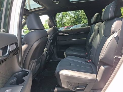 Certified 2025 Hyundai Palisade Calligraphy AWD/4WD image 9