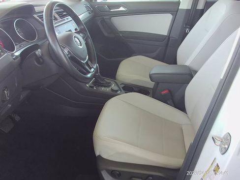 Used 2018 Volkswagen Tiguan SE AWD/4WD image 7