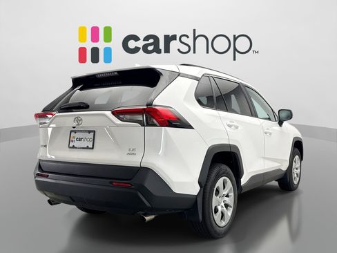 Used 2020 Toyota RAV4 LE w/ Carpet Mat Package AWD/4WD image 5
