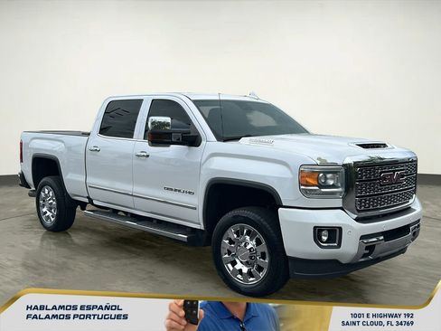 Used 2019 GMC Sierra 2500 Denali w/ Duramax Plus Package image 8