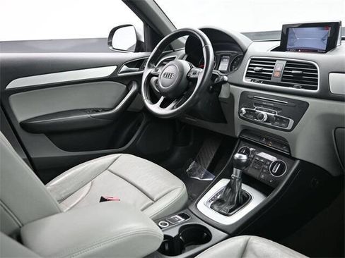 Used 2018 Audi Q3 2.0T Premium image 22