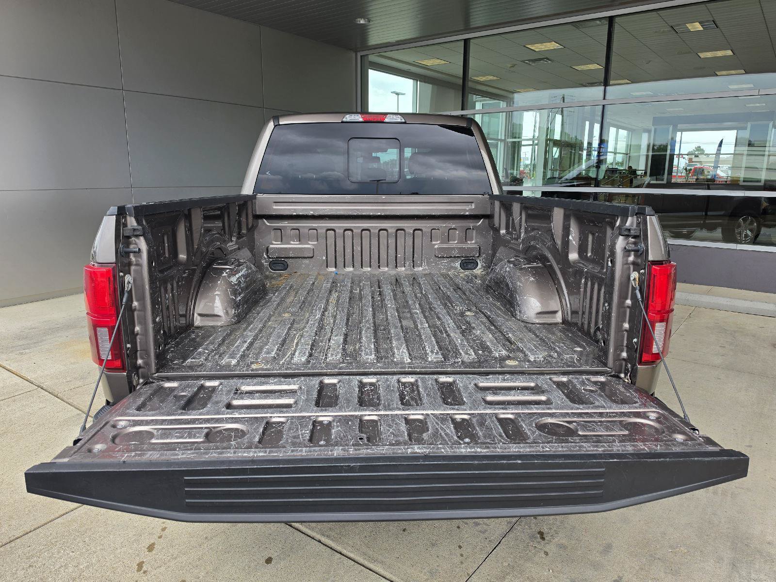 Used 2020 Ford F150 XLT w/ Equipment Group 302A Luxury AWD/4WD image 4
