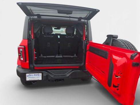 Used 2023 Ford Bronco Outer Banks image 5