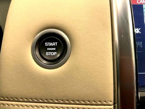 Used 2020 Land Rover Discovery Sport S image 19