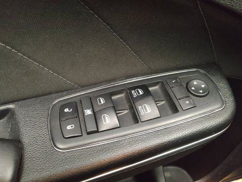 Used 2018 Dodge Charger SXT Plus RWD image 27