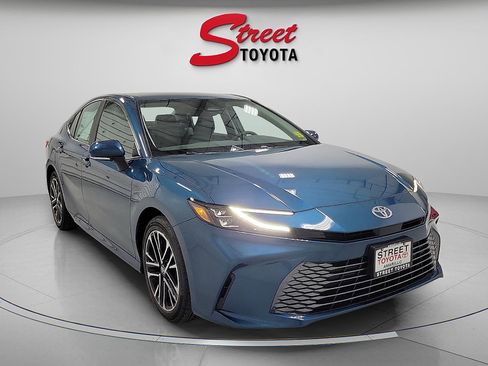 New 2026 Toyota Camry XLE image 3