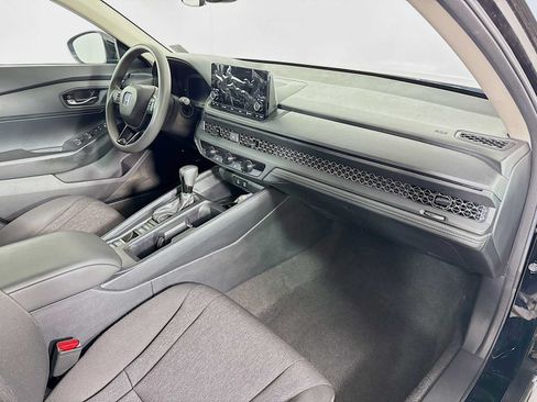 Certified 2025 Honda Accord LX image 23