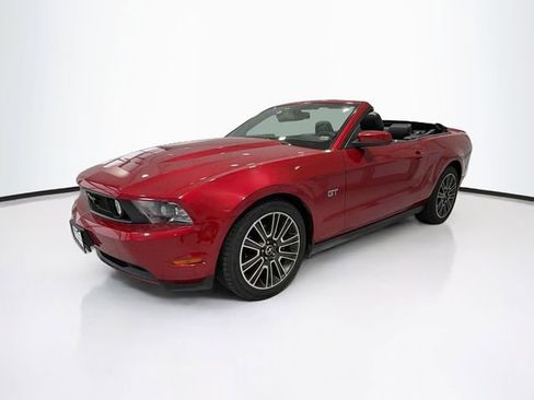 Used 2010 Ford Mustang GT Premium image 3