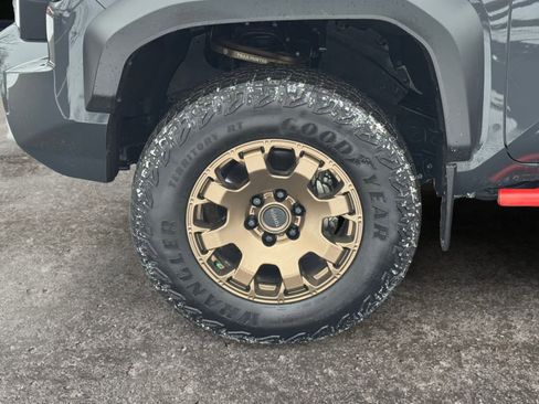 Used 2024 Toyota Tacoma Trailhunter Hybrid Double Cab image 13