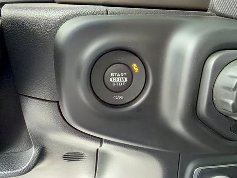 Used 2020 Jeep Wrangler Unlimited Sport AWD/4WD image 23