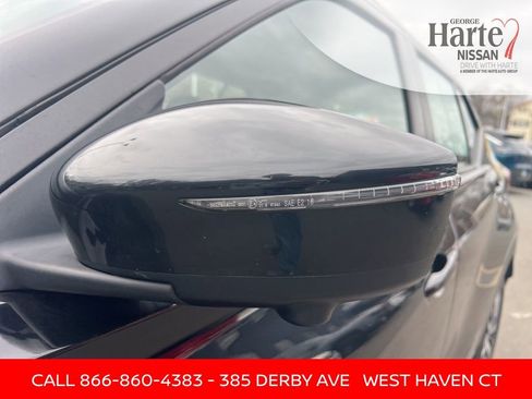 Certified 2024 Nissan Kicks SR image 9