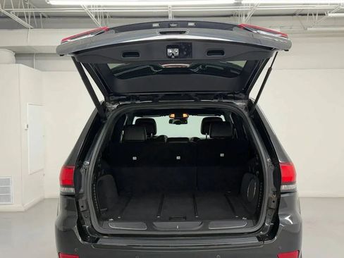 Used 2014 Jeep Grand Cherokee SRT w/ Trailer Tow Group IV AWD/4WD image 40