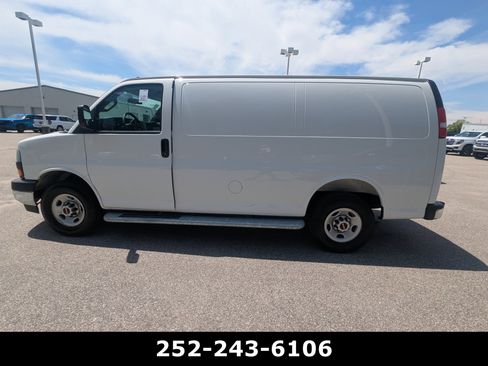 Used 2025 GMC Savana 2500 w/ Driver Convenience Package RWD image 8