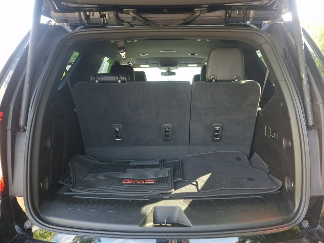 Used 2021 GMC Yukon SLT w/ SLT Luxury Package AWD/4WD image 29