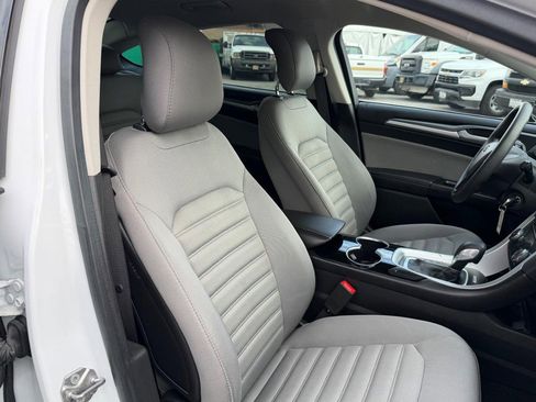 Used 2014 Ford Fusion S image 21