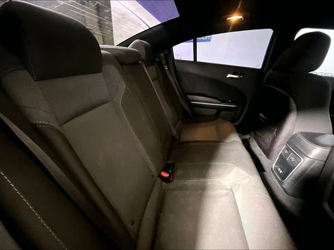 Used 2019 Dodge Charger SXT RWD image 22