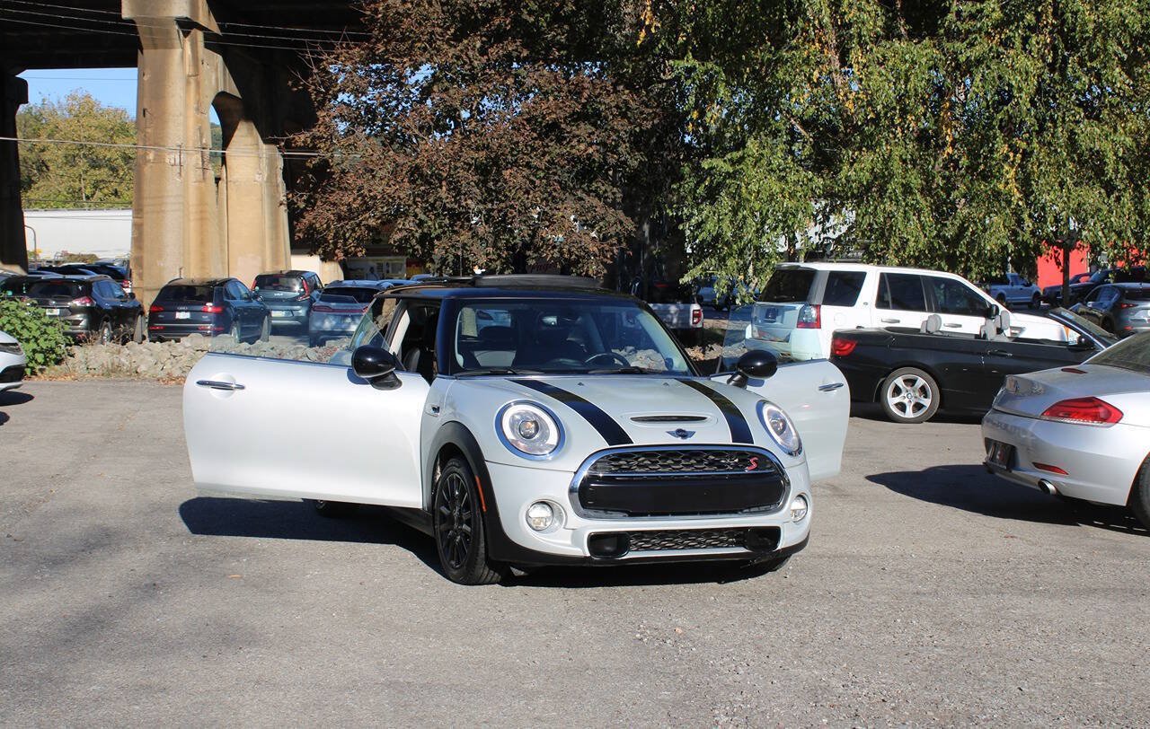 Used 2017 MINI Cooper S FWD image 19