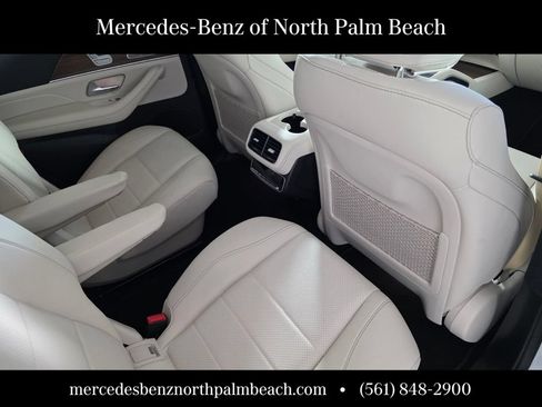 Certified 2025 Mercedes-Benz GLS 450 4MATIC image 29