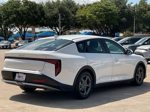 Used 2025 Kia K4 FWD image 4