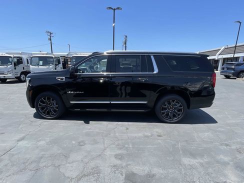 New 2026 GMC Yukon XL Denali AWD/4WD image 8