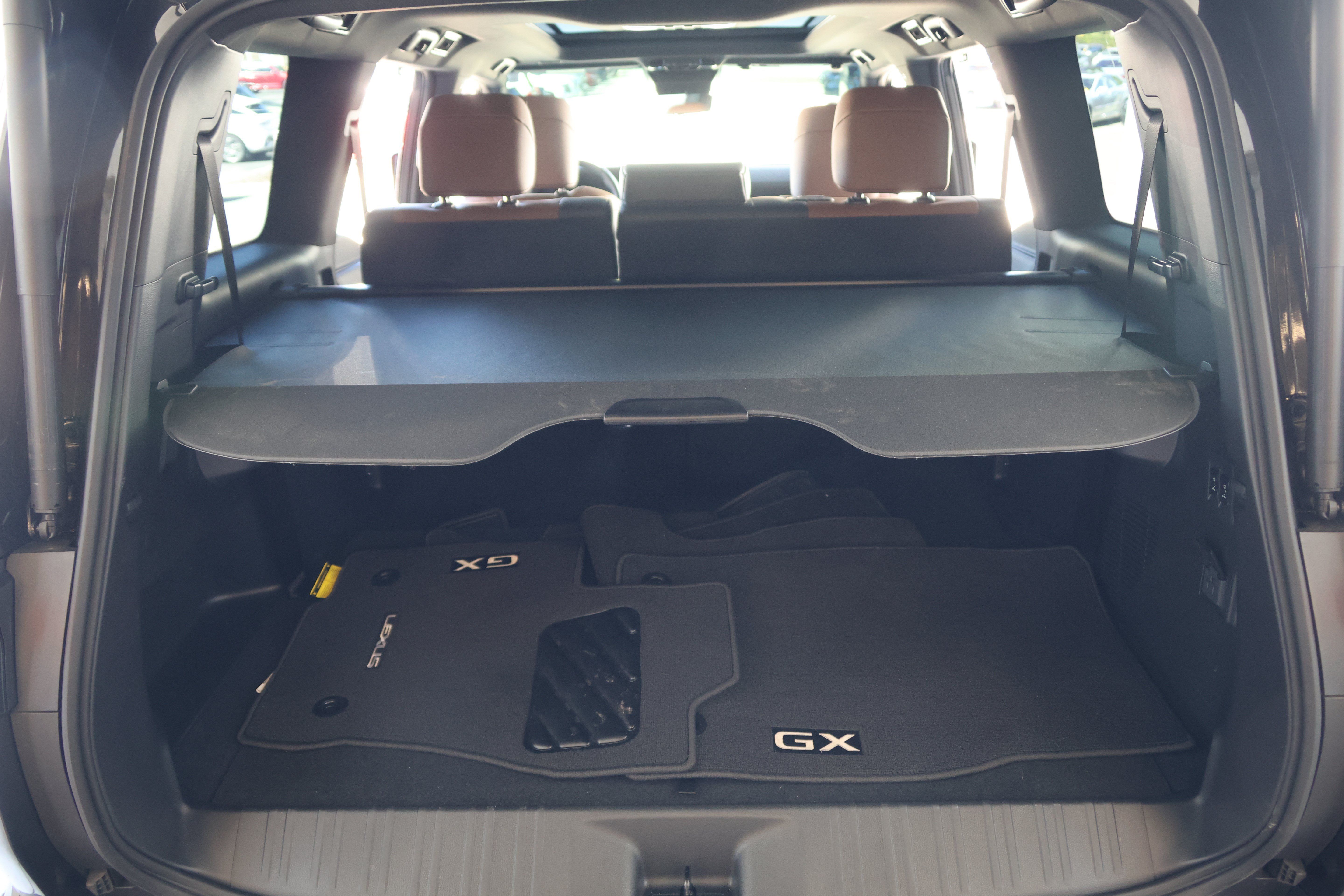 Used 2026 Lexus GX 550 w/ Accessory Package (2T) AWD/4WD image 40