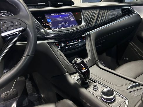 Used 2024 Cadillac XT6 Premium Luxury w/ Technology Package image 20