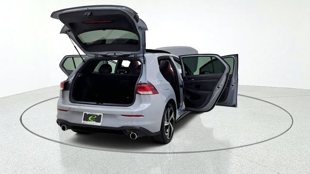 Used 2025 Volkswagen GTI SE FWD image 18