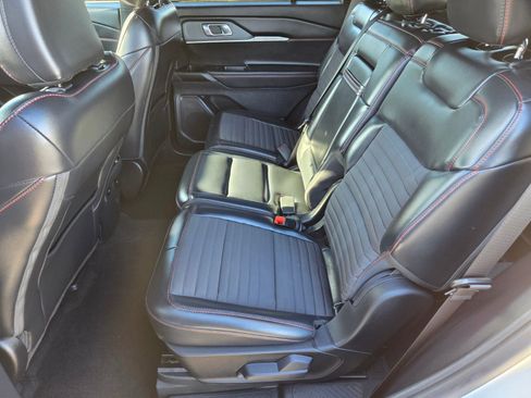 Certified 2025 Ford Explorer ST-Line image 11