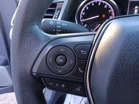 Used 2019 Toyota Camry L image 18