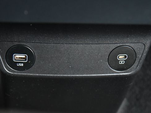 Used 2024 Kia EV6 Wind w/ Wind Technology Package image 33