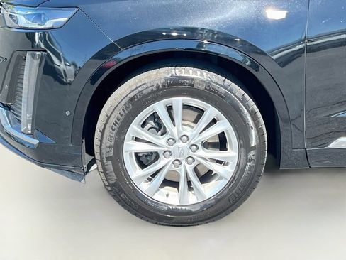 Used 2025 Cadillac XT6 Luxury AWD/4WD image 33
