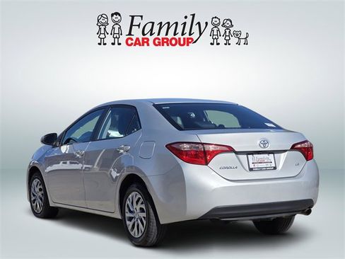 Used 2019 Toyota Corolla LE image 3