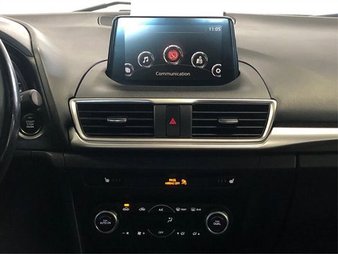 Used 2018 MAZDA MAZDA3 Touring FWD image 14