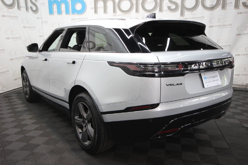 Used 2025 Land Rover Range Rover Velar Dynamic SE AWD/4WD image 4