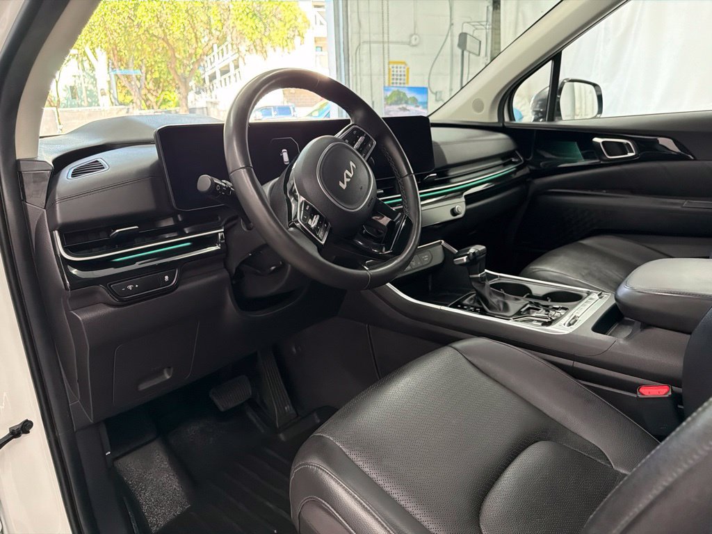 Used 2025 Kia Carnival SX Prestige FWD image 14