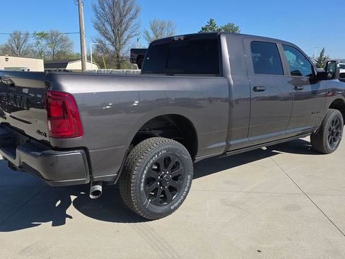 New 2026 RAM 2500 Laramie AWD/4WD image 5