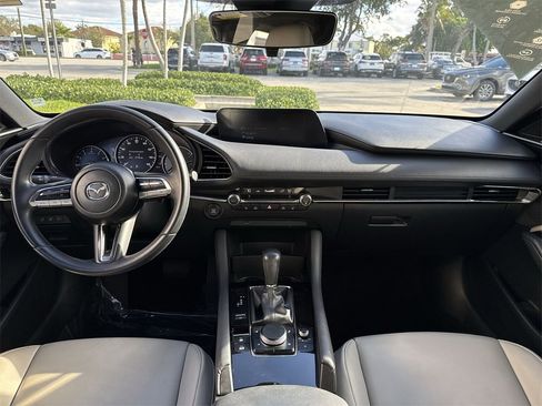 Used 2019 MAZDA MAZDA3 Hatchback w/ Preferred Package image 15