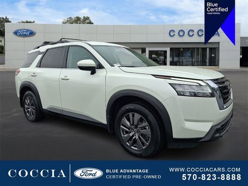 Used 2022 Nissan Pathfinder SV w/ Cargo Package image 3