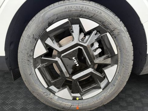 New 2026 Kia Carnival EX image 20