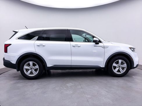 Used 2021 Kia Sorento LX image 32
