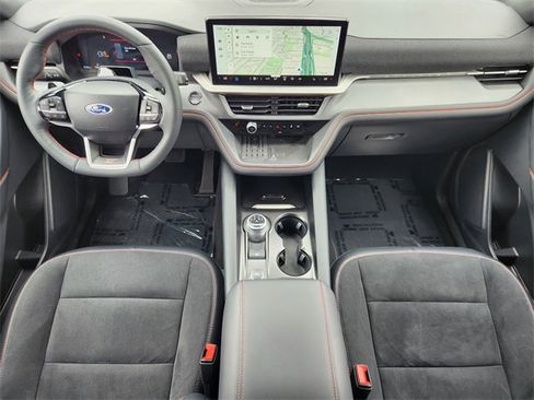 Used 2025 Ford Explorer ST RWD image 27