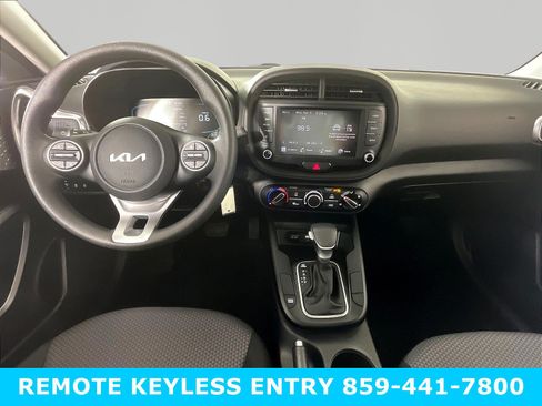 Used 2023 Kia Soul LX FWD image 7