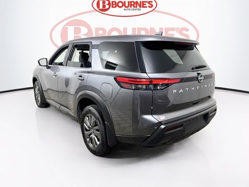 Used 2024 Nissan Pathfinder S AWD/4WD image 7