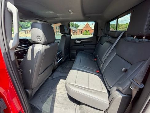 Used 2025 GMC Sierra 1500 Elevation w/ Elevation Premium Package AWD/4WD image 15