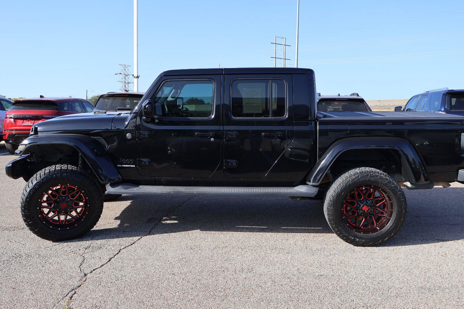 Used 2021 Jeep Gladiator Overland AWD/4WD image 6