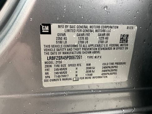 Used 2023 Buick Envision Avenir image 31