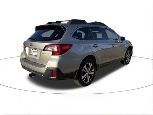 Used 2019 Subaru Outback 2.5i Limited w/ Popular Package #2 image 3