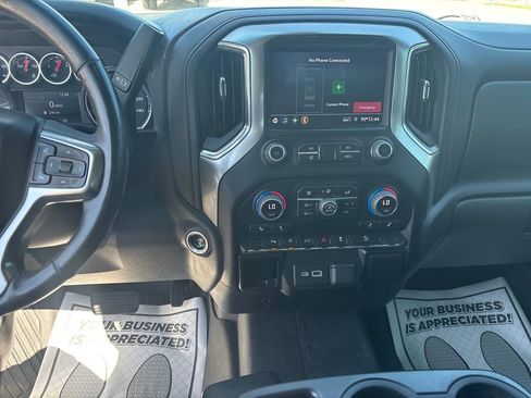 Used 2022 Chevrolet Silverado 1500 LT image 18