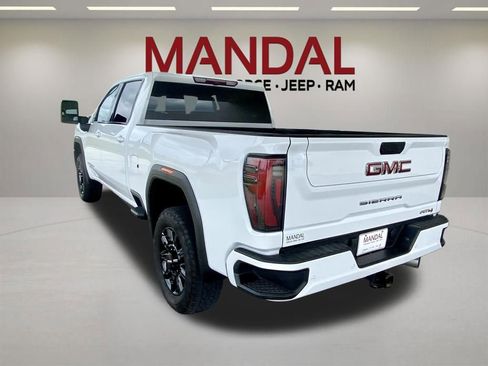 Used 2025 GMC Sierra 2500 AT4 AWD/4WD image 9